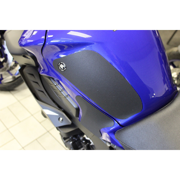 Eazi-Grip Eazi-Grip Yamaha MT-10 2016-2021 Black Tank Grips - PRO